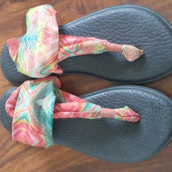 Sandals - Picture 11 of 15